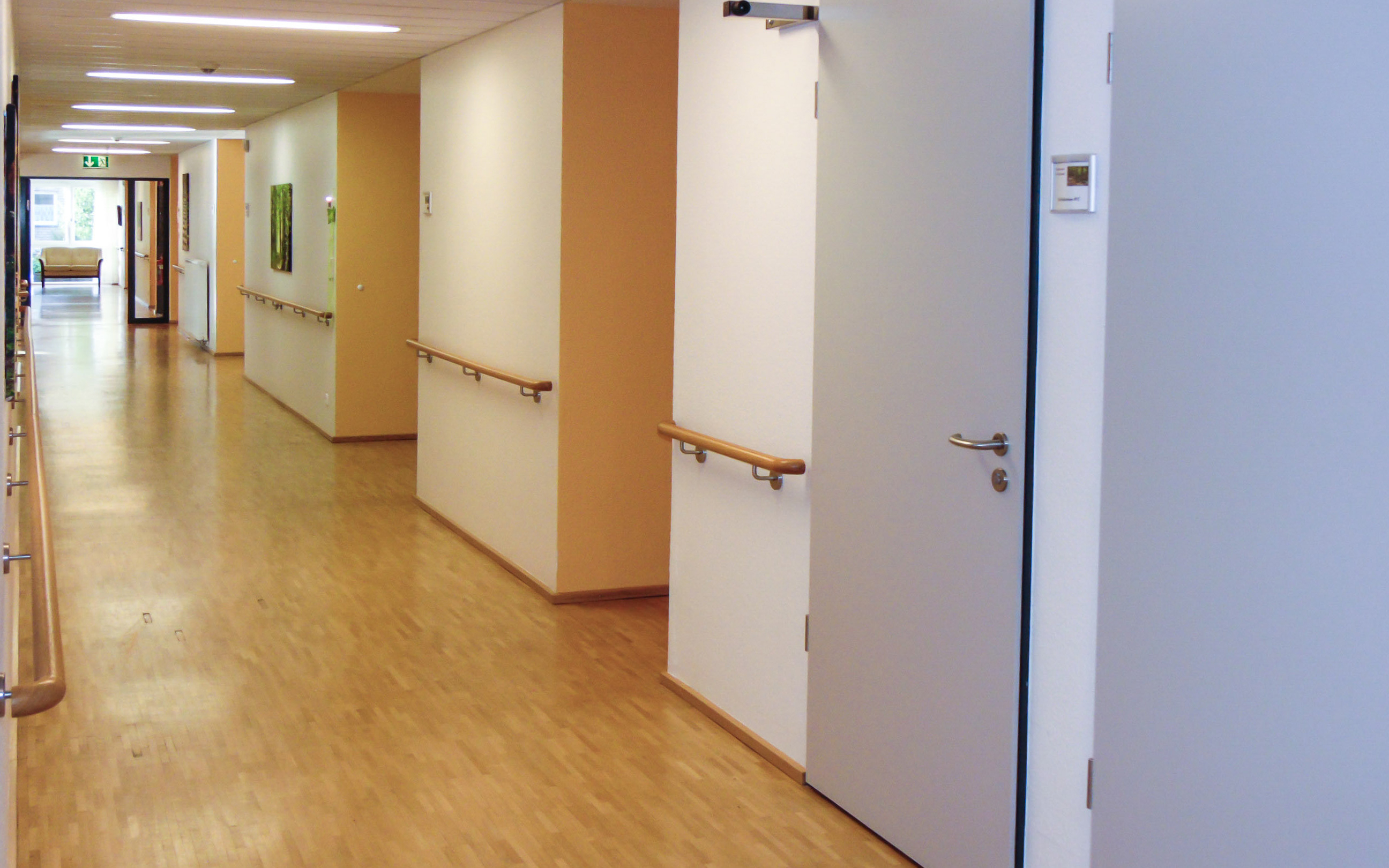 Schreinerei Houben | Referenz Innentüren